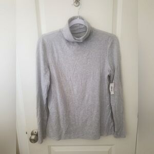 NWT AMAZON ESSENTIALS TURTLENECK
